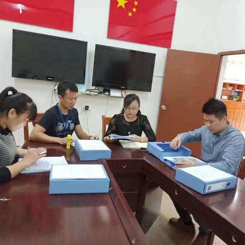 凤翔街道“不忘初心、牢记使命”主题教育巡回指导组巡查桂林社区工作会议