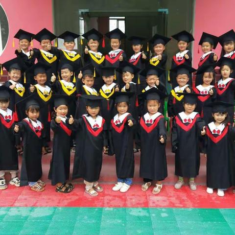 我们毕业啦！🎉🎉🎉