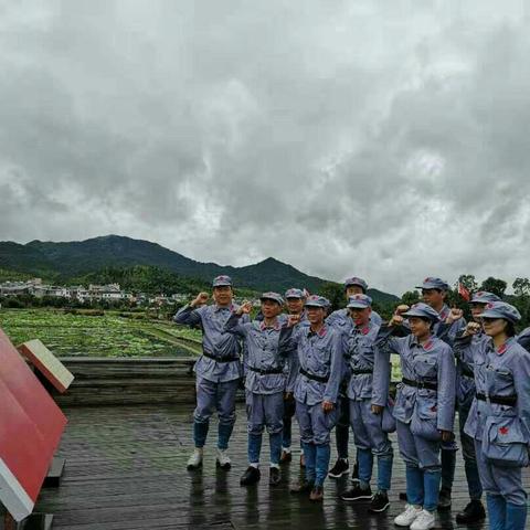 不忘入党初心，牢记教育使命，传承红色基因，争当时代新人-----莘口小学党支部7月主题党日活动