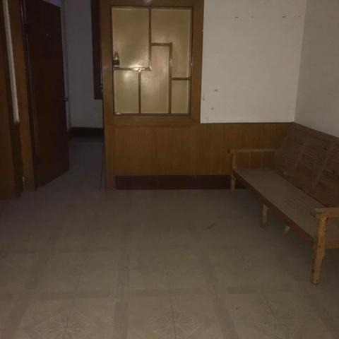 ❤️雕像拆迁户，19.8万卫视巷，伊藤旁产权97./3/2/1，4楼，简装，18180054583