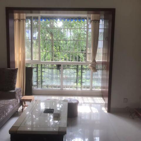 租东城雅筑，大润发旁，2/2/1，家具家电齐全，13800元/年 V688688 V654…