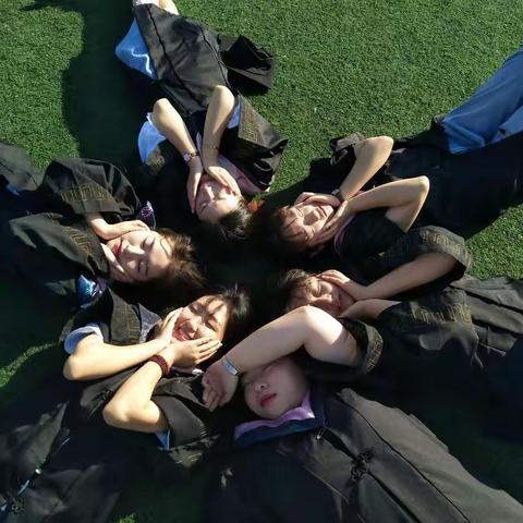 我们的青春不散场