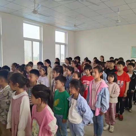 2021年张公店小学第二学期期中表彰会