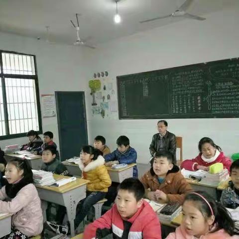 麻山中心校中期工作检查