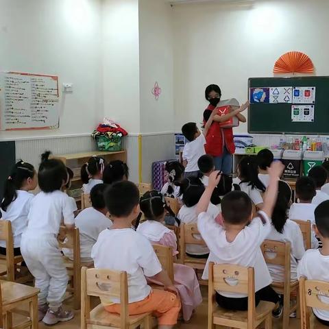 幼儿园的低碳生活——左岭育桐幼儿园中一班“垃圾分类”知识宣传