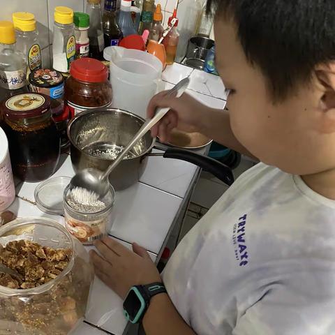 制作秋天的第一杯奶茶