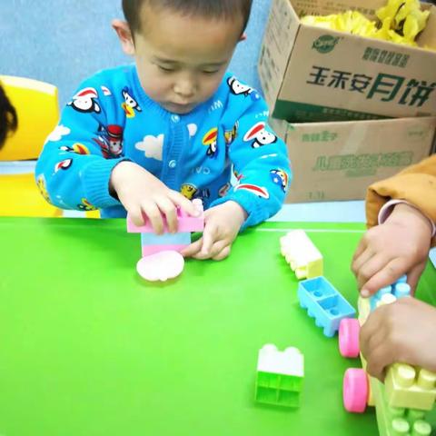 长龙幼儿园小（1）班的宝贝们——我是建筑师