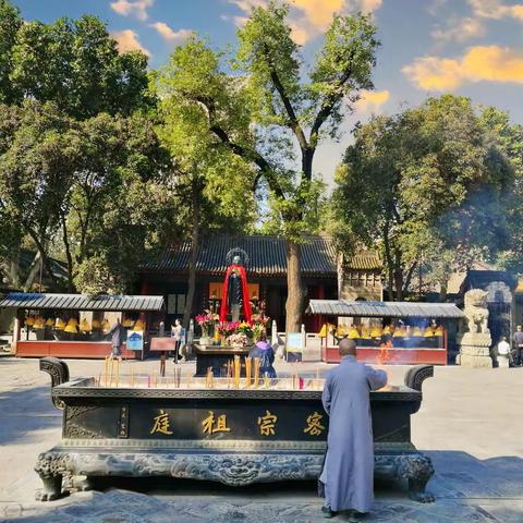 七绝・伽蓝寻幽（六首）～桂维民古体诗欣赏【10】