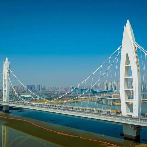 天仙子・水润长安~桂维民古体诗欣赏【9】 桂维民/诗 黄会强/摄影