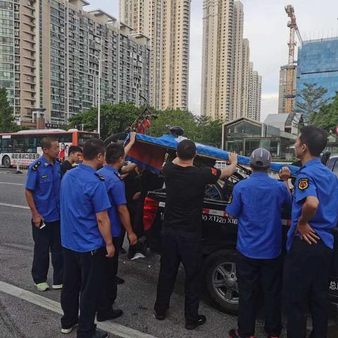 加强市容管理，共创文明城市