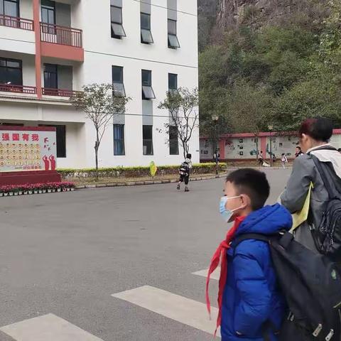 融水镇苗家小镇小学跟岗学习第3天