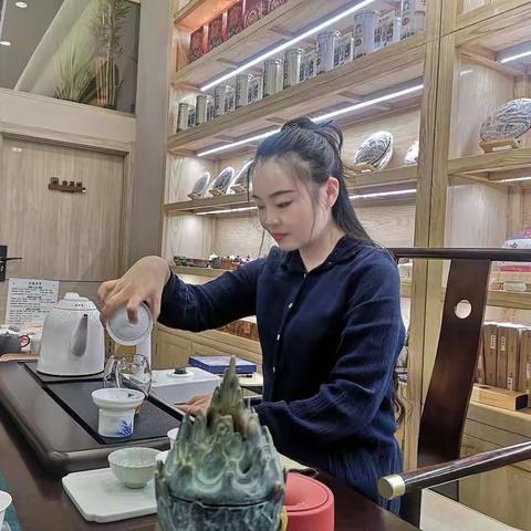 千秋大业一壶茶