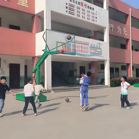 关爱学生，幸福成长——齐堡小学四年级体育课