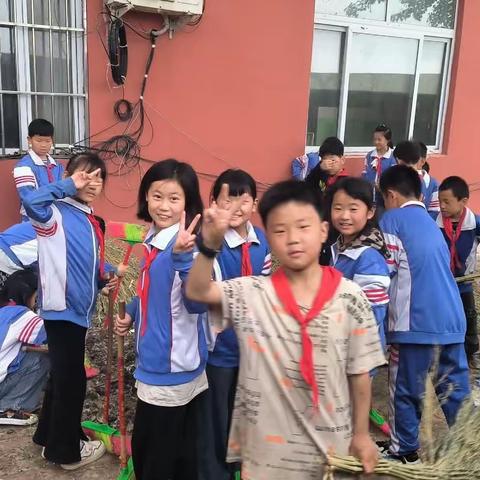 关爱学生幸福成长｜齐堡小学：学生践行劳动实践 体验劳动中快乐—四年级一班