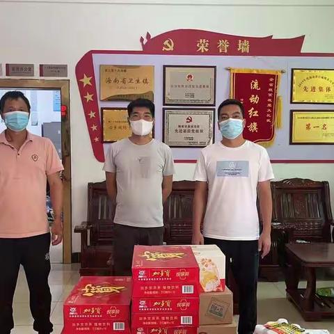 携手抗疫送温暖，物资捐赠暖人心——爱心企业捐赠物资助力十月田镇疫情防控