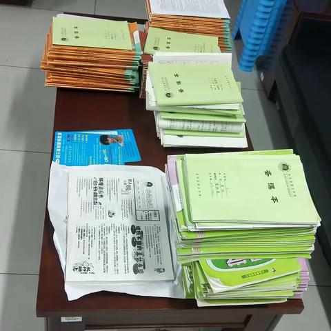 立足常规，稳步提高——初一级部开展第二次常规检查工作