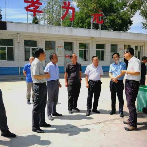 市城乡环境卫生整洁行动督查组在汾西县督查