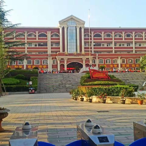 风雨无阻，只为护“苗”而来----水桥小学一年级（4）班家长志愿者在行动