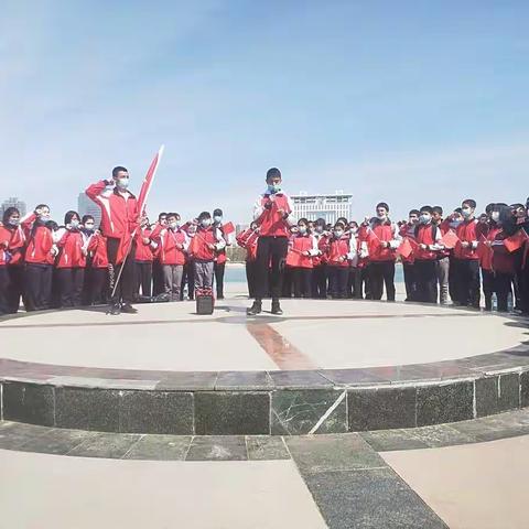 记石河子第20中学举行爱国主义游学活动