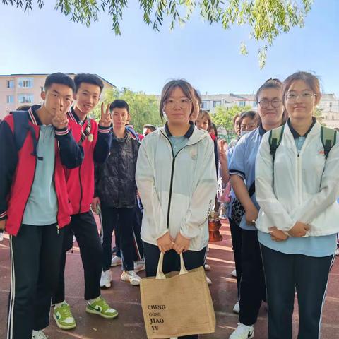 行走中学习，体验中收获