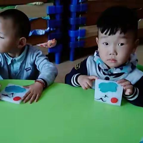  让我们一起做个～海面上振翅飞翔的小海鸥～～