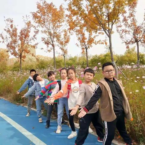 笔乐分享    游青年渠    刘译泽