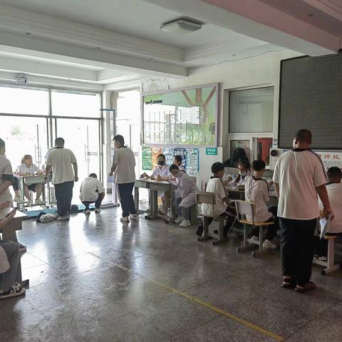 关爱学生 健康先行--大矿中学开展七八年级学生年度体检工作