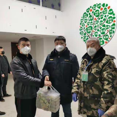 疫情防控中那些温暖的人