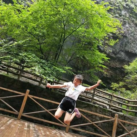 【临河三校一年级一班索藝娜】与西北户外野山坡之行游记🍀🌾