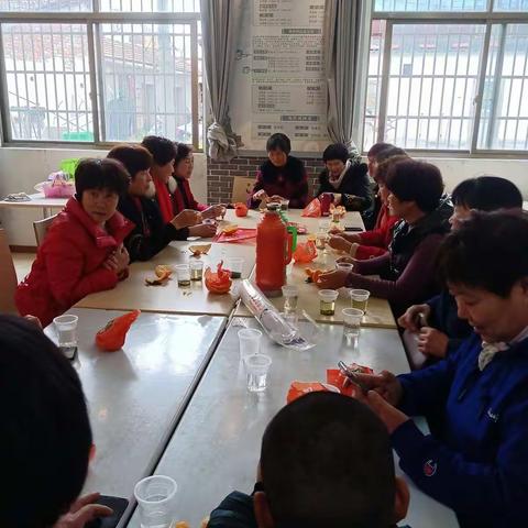 雅西村外嫁女回村续乡情庆三八