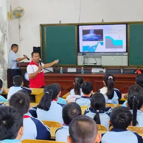 儋州市红十字会 镇人大西华居联络站在西华中心校联合开展防溺水和落水自救知识普及讲座活动