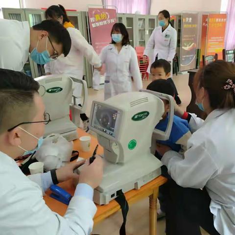 “用心呵护 ,美丽“视”界——城二红果果幼儿园视力检测