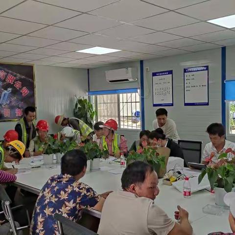 工行南屏支行营业室继续到建筑工地开展代发工资业务