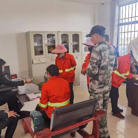 南屏支行营业室到云南锦鹏瑞物业管理有限公司开展又一轮代发工资前期服务