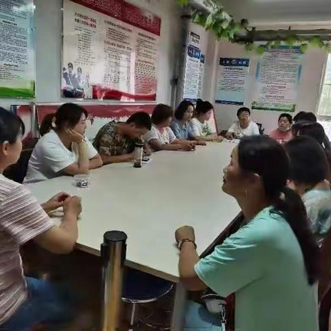 天水郡街道西十里社区开展《甘肃省禁毒条例》宣传活动