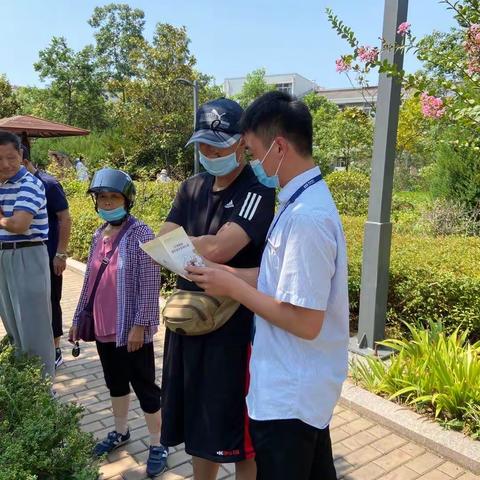 浦发银行连云港城东支行开展“存款保险 保护您珍贵的存款”为主题的宣传活动