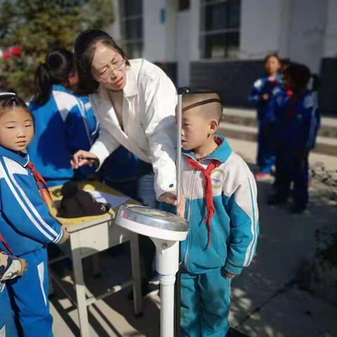 贾河中心小学学生体质健康测试活动剪影