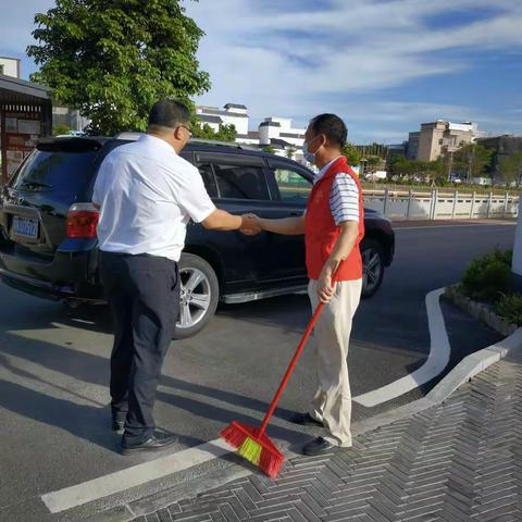 践行志愿精神，增强服务意识--电白区实践中学党支部志愿活动