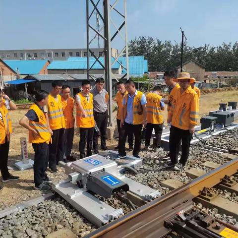 电务系统标准站建设暨车间组织生产互评互学现场会顺利召开