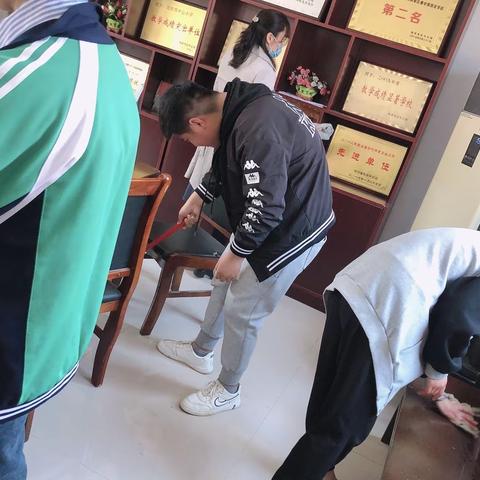 吴官营中心小学——师生齐动手 共创美好校园