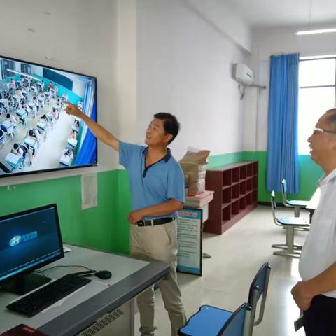 严肃考纪考风，营造诚信氛围——武都区教育局督查室杨全福莅临我校检查、指导期末考试工作