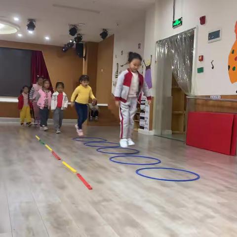 金蝉子爵幼儿园德雅一班11月精彩回顾