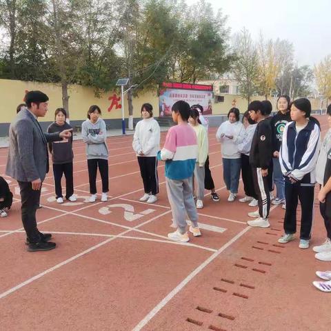 快乐落实"双减"，运动绽放活力－刁窝中学【阳光体育】 八年级4*200接力赛活动