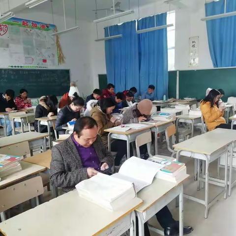 西林县西平乡初级中学举办中小学生心理健康教师培训研修班