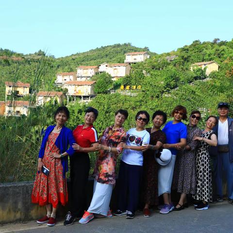 2021年9月广西罗城棉花天坑同学情