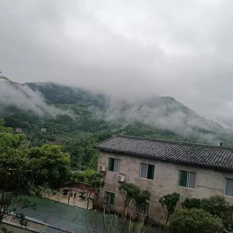 雨后仙山