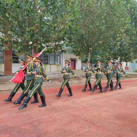 开封市仙人庄中学升旗仪式及感恩教育