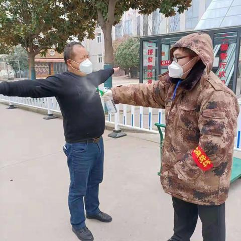 建安区教体局驻许昌陶瓷职业学院隔离点志愿服务工作掠影