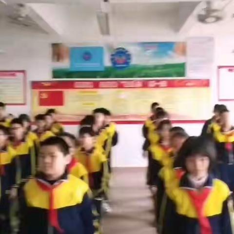 知感恩 懂礼孝——龙嘉小学“三八”妇女节活动纪实