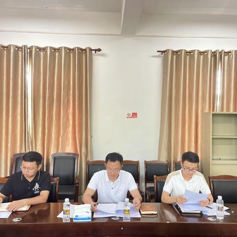 县委常委、宣传部部长柳积民到本号镇开展镇、村换届“回头看”工作